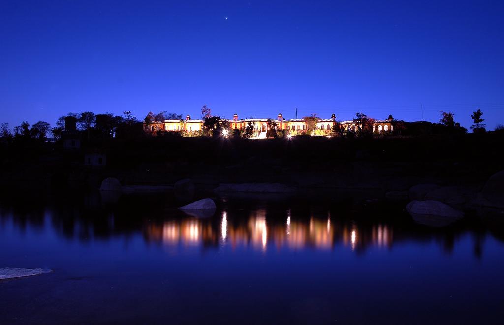 Hotel Bundelkhand Riverside Orchha Exterior foto