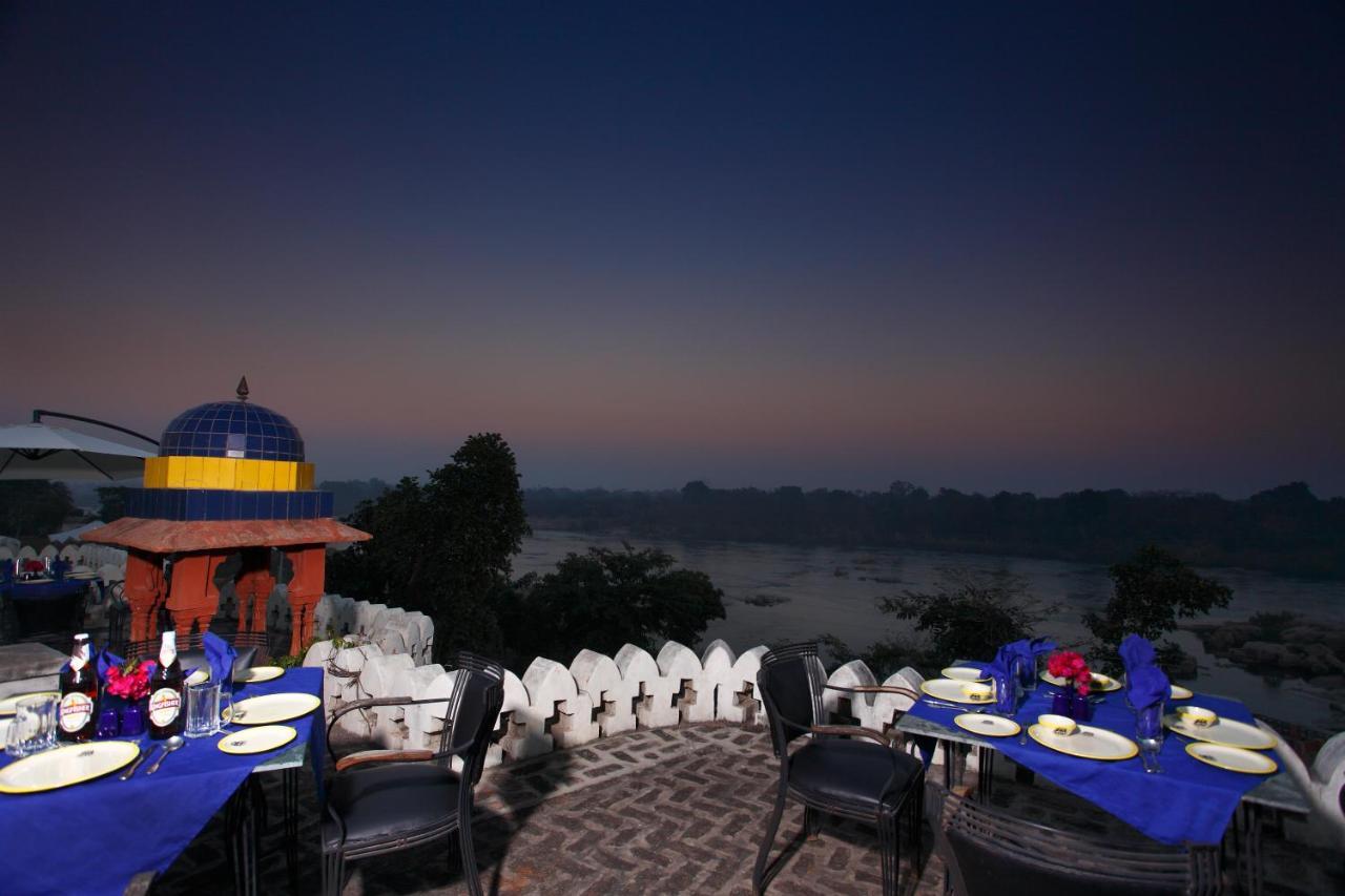 Hotel Bundelkhand Riverside Orchha Exterior foto