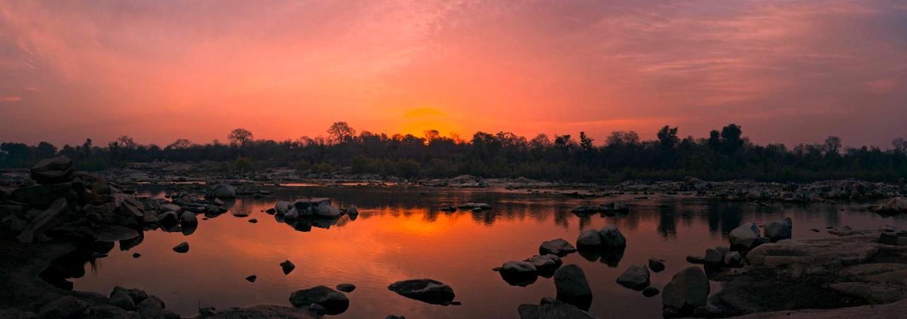 Hotel Bundelkhand Riverside Orchha Exterior foto